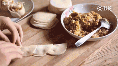 这么美的玫瑰花饺子 你舍得吃吗？ 七夕撩妹妥妥的图片