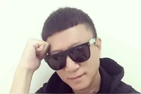 孙红雷面馆吃面  老板娘当面说孙红雷丑图片