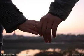 为了这份今生的缘，我已寻了几世，在佛前求了千年。图片