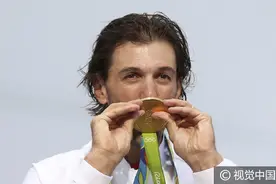 奥运会-男子公路自行车个人计时赛 瑞士选手坎切拉拉夺冠图片