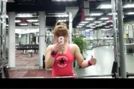 这位朋友找了一个肌肉女做女朋友，结果.......图片