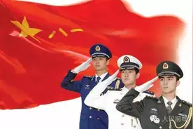 一位退役大校写的八一感怀，今天看依然热血沸腾！图片