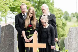 专题｜如何安慰失去亲人的朋友图片