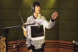 薛之谦的《演员》《绅士》和《丑八怪》图片