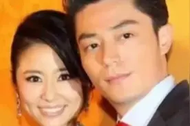 甜蜜！霍建华紧搂林心如出席演唱会 格格兴奋合唱图片
