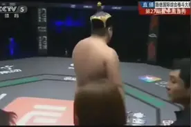 套马的汉子瞬间KO巨型棒子选手图片