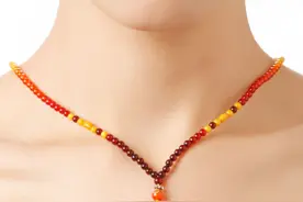 经得起这些方法检验的才是真琥珀，再也不要轻信商家的话了图片