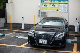 日本东京的皇冠 没想到日本对皇冠的热爱超人想像，各式改装图片