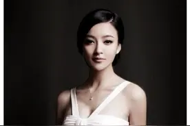 拥有一副美人坯子的刘雨欣图片
