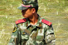 教官，军训时节遇见你图片