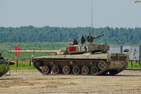 异国赛场上的中国96B主战坦克 展示了中国军人的顽强作风图片