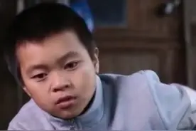 妈妈成为儿时的记忆，12岁男孩盼望妈妈回来图片