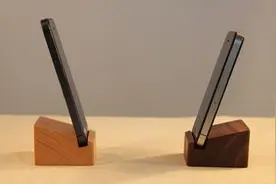 想看视频没有手机支架怎么办?没关系其实这些都可以做手机支架!图片