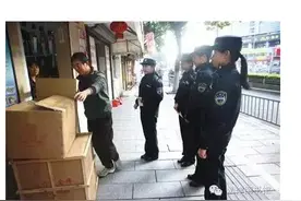 违法停车拟将纳入城管执法范围 城管可以直接贴条图片
