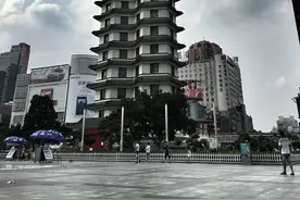 瓦哥，瓦哥，呼叫瓦哥，昨天下午你去二七塔捏影了？图片