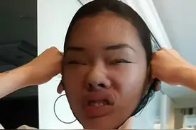 小S喜欢搞怪,女儿也不放过了,一家人啊图片