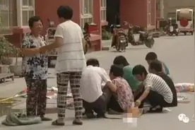 济南6岁女童爬楼顶坠亡！同伴竟哭喊“我也要跳下去图片