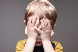 原创|宝贝摔伤后痛苦恐惧，妈妈用绘本为孩子疗伤~图片