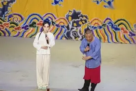 郭德纲、王梦婷京剧返场，郭老师一开口就“垮掉了”，哈哈哈……视频封面