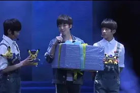 回忆TFBOYS小凯16岁生日会，千玺、王源的生日祝福如今基本实现啦