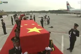 扩散 | 成都22岁维和烈士李磊今日魂归故土，英雄一路走好！图片