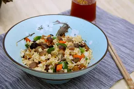 海参炒饭的做法图片