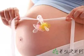 怀孕几个月显肚子图片