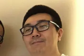 不是宋喆！“Pad倒影小哥”无辜躺枪图片