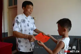 七旬长沙山歌传人收徒：先学规矩再学唱歌和创作图片