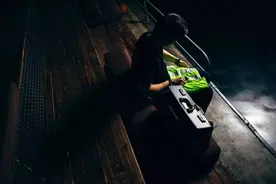机长的陆上梦想舱图片