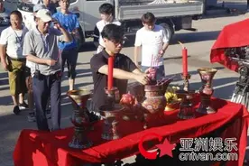 爆笑电影《王牌大太监》横店开机 周星驰御用卡司酱爆化身领头太监图片