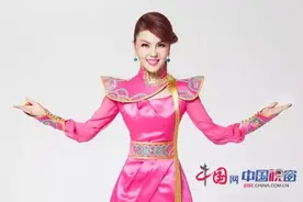 专访：歌唱家“蒙古之花”乌兰图雅图片