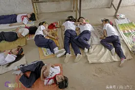 五年前农村小学生是这样午休的，你见过吗？图片