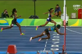 惨烈！女子400米决赛跑完躺了五分钟 冲刺竟用上了跳水动作！图片