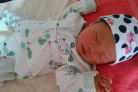 二胎已生女宝，症状都是浮云图片