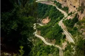 最刺激的挂壁公路，别说你没来过！图片