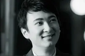 同是80后 王思聪身价40亿，坐拥900亿！好牛！图片