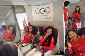 中国奥运代表团成员乘国航包机回国 包括朱婷丁宁图片