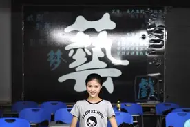 青岛啤酒节，十七岁高二女生成为“啤酒女神”图片