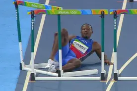 110米栏运动员失误摔倒 鲨鱼笑评奥运版五大囧图片