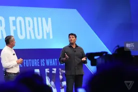 英特尔公布一体化VR设备Project Alloy，自带电池和运算组件，不用手柄，无需连接PC图片