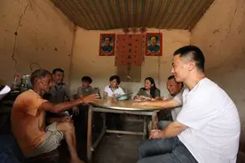 何迎晓到阆中市玉台镇万家桥村调研精准扶贫工作图片