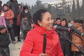 河南坠子胡银花《兰考迎春书会》图片