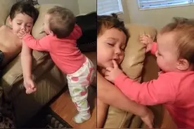 睡正香的哥哥虽突然被妹妹弄醒，但哥哥的这个举动却感动了无数人图片