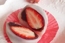 有一种喜欢，叫给我吃不完的草莓图片