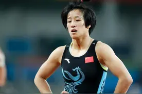 摔跤女子自由式48公斤 孙亚楠54秒内秒杀对手摘铜图片