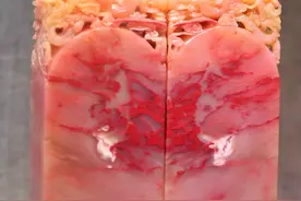 鸡血石，堪比翡翠的“石中皇后”图片