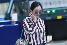 杨幂宋茜Baby迷上动物包 时髦卖萌变少女图片