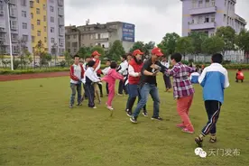 [志愿者嘉年华]歌声、微笑与陪伴，志愿者与特校儿童共迎“六一”图片