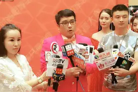 歌唱家词曲作家李文华再获慈善大奖图片